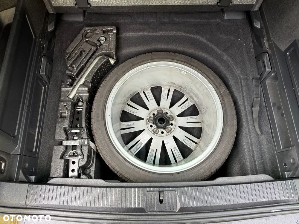 Volkswagen Passat - 19