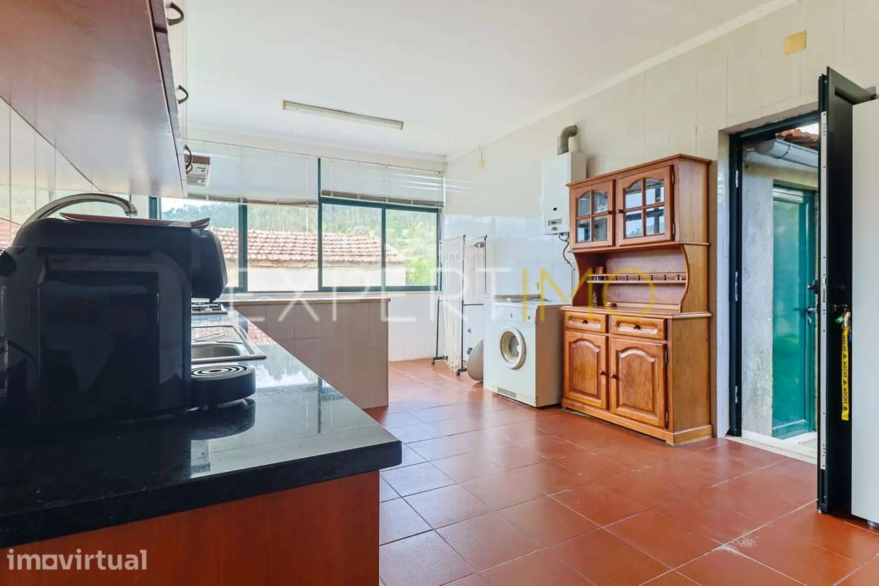 Moradia T3 com sótão, garagem e terreno – a poucos minutos de... - Grande imagem: 2/26