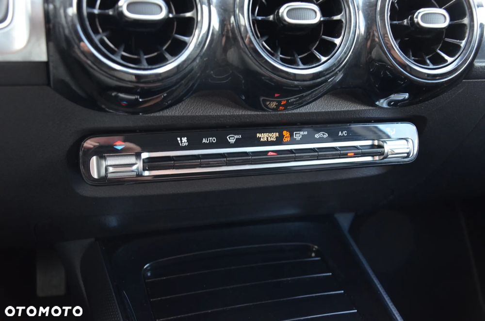 Mercedes-Benz GLB 200 d 8G-DCT - 27