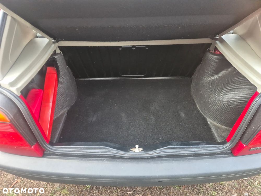 Volkswagen Golf - 21