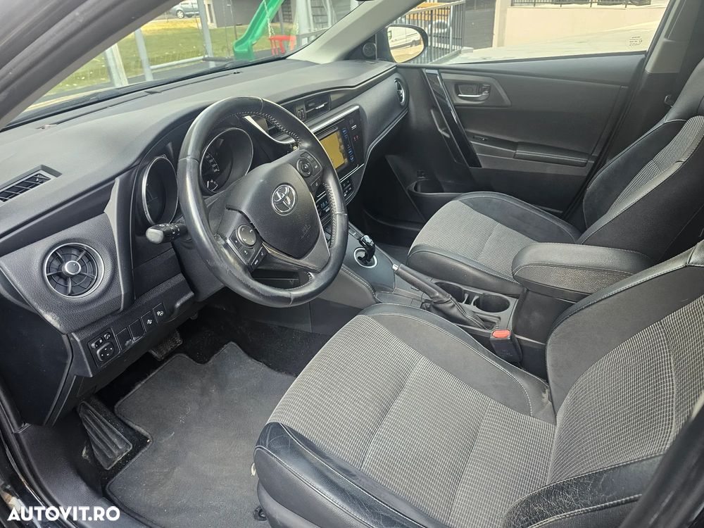 Toyota Auris 1.8 VVT-i Automatik Executive - 10