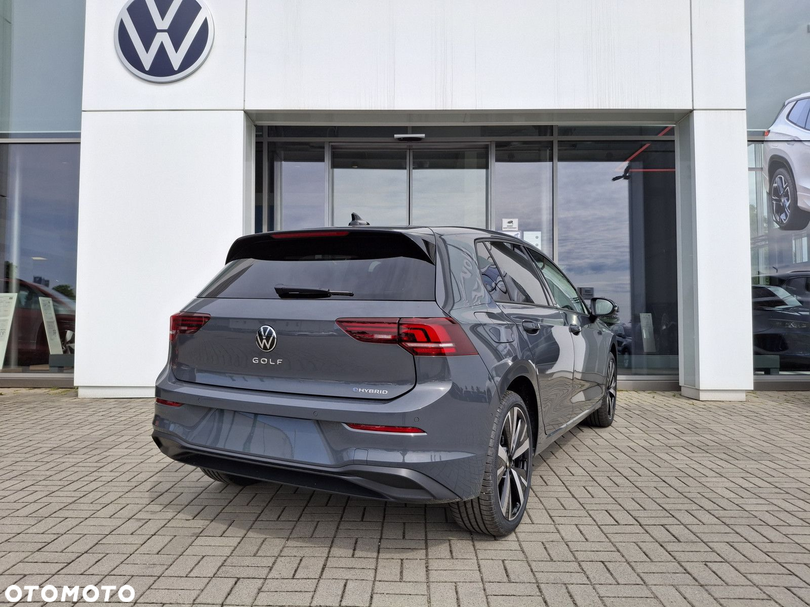 Volkswagen Golf - 6