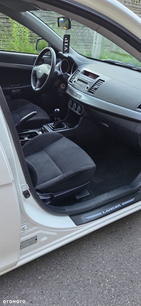 Mitsubishi Lancer 1.5 Inform - 10