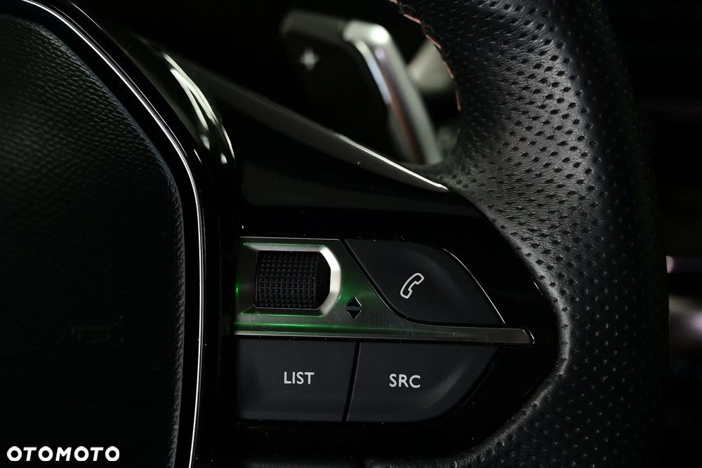 Peugeot 3008 1.6 PureTech Hybrid4 PHEV GT S&S EAT8 - 29