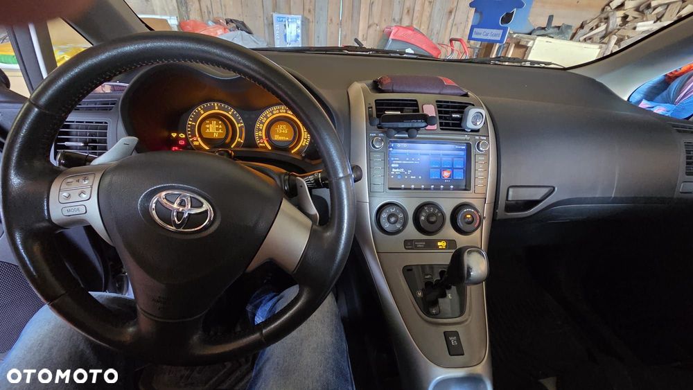 Toyota Auris - 16