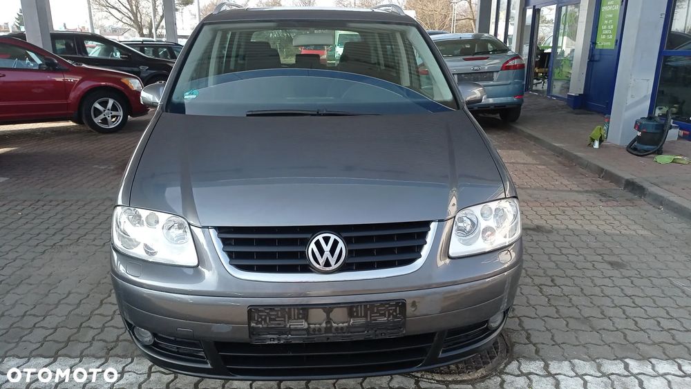 Volkswagen Touran 1.6 FSI Trendline - 27