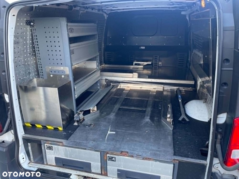 Mercedes-Benz Vito - 24
