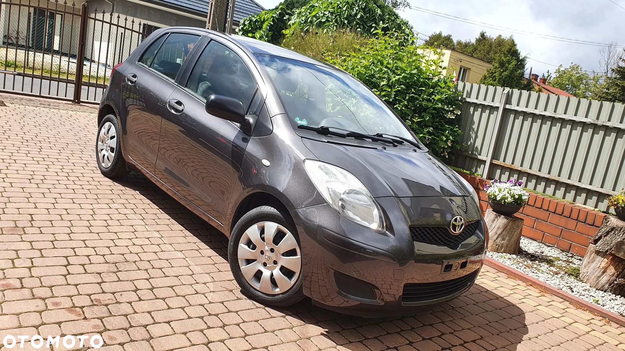 Toyota Yaris 1.33 Luna Start - 1