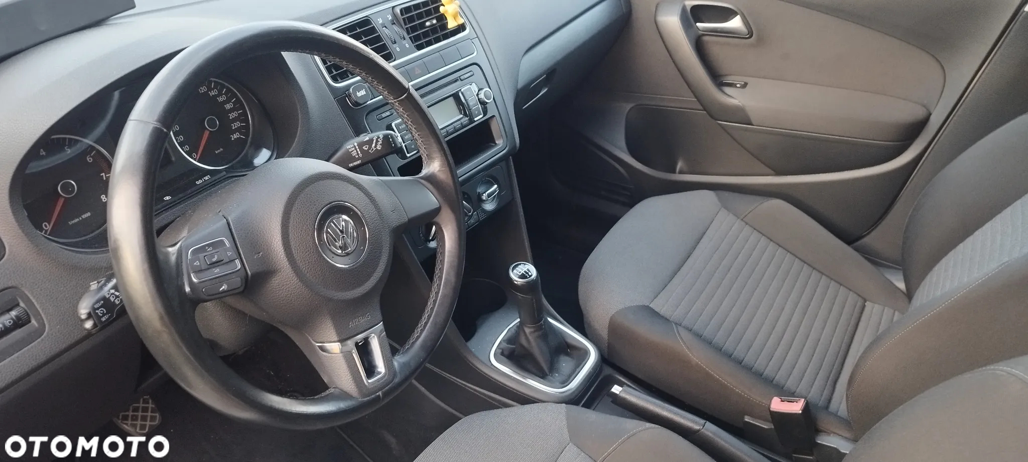 Volkswagen Polo 1.4 16V Comfortline - 12