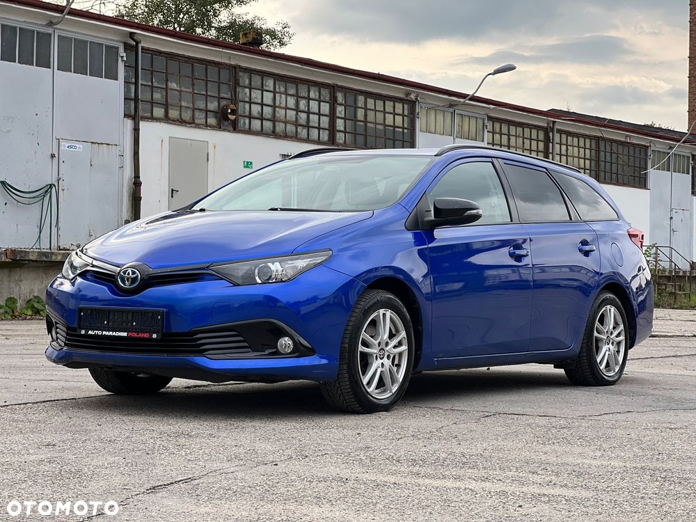 Toyota Auris 1.8 HSD Luna - 1
