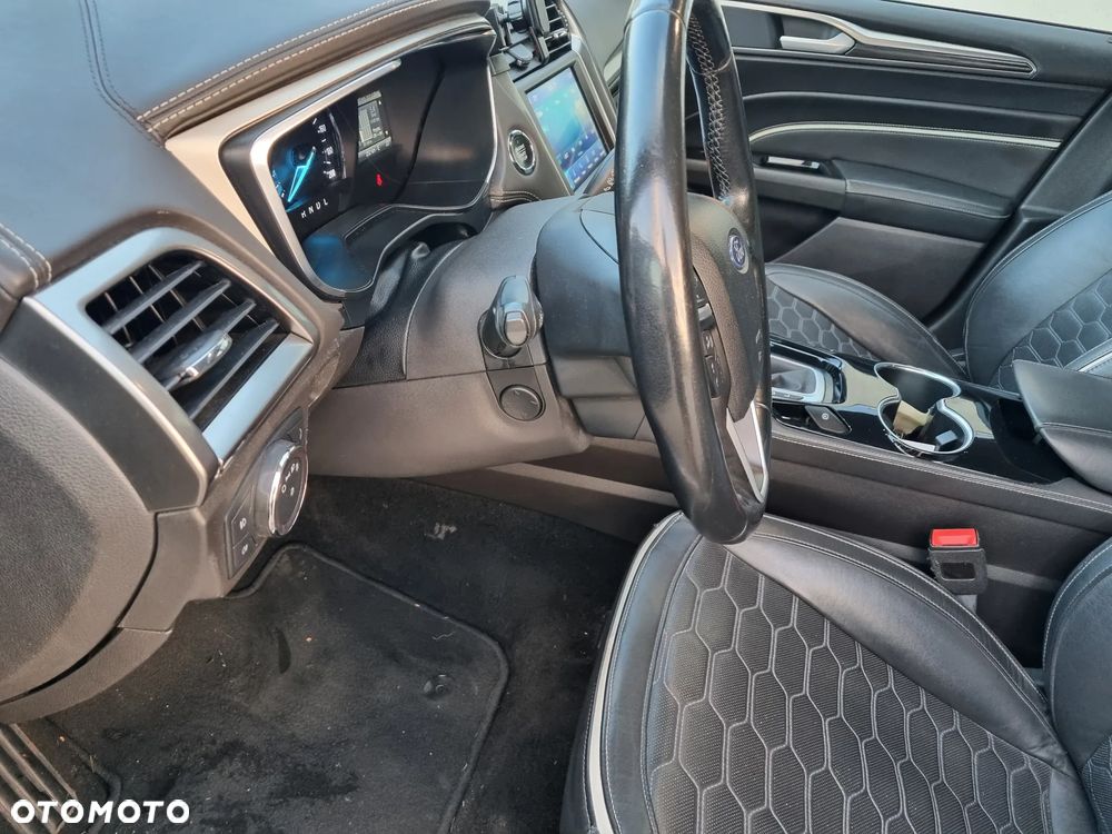 Ford Mondeo SW 2.0 Hybrid Vignale Plus - 18