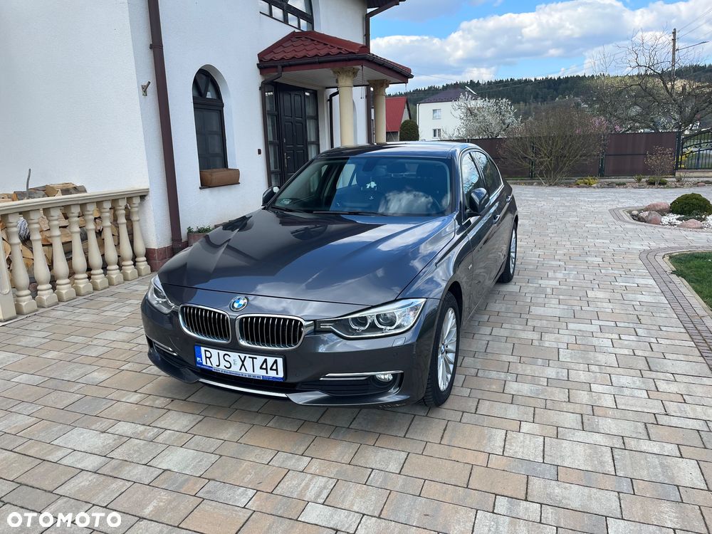 BMW Seria 3 318d xDrive Luxury Line - 2