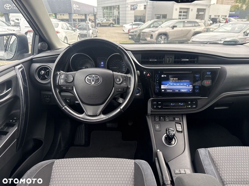 Toyota Auris - 17
