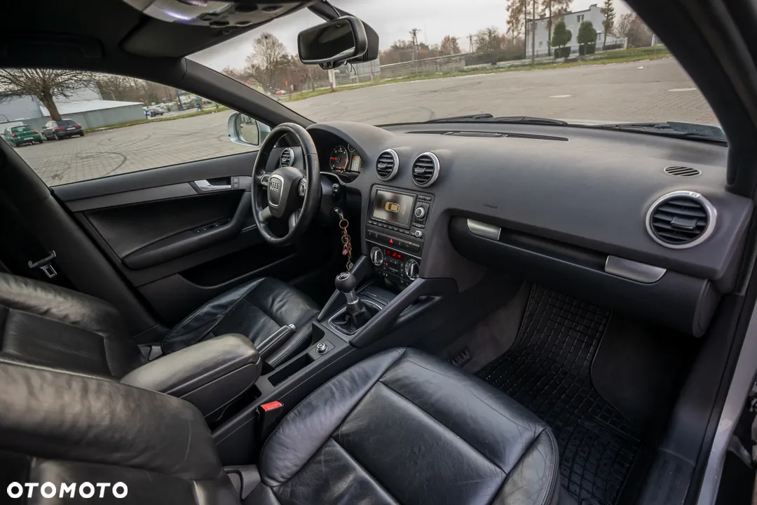 Audi A3 1.6 TDI Sportback S line Sportpaket - 17