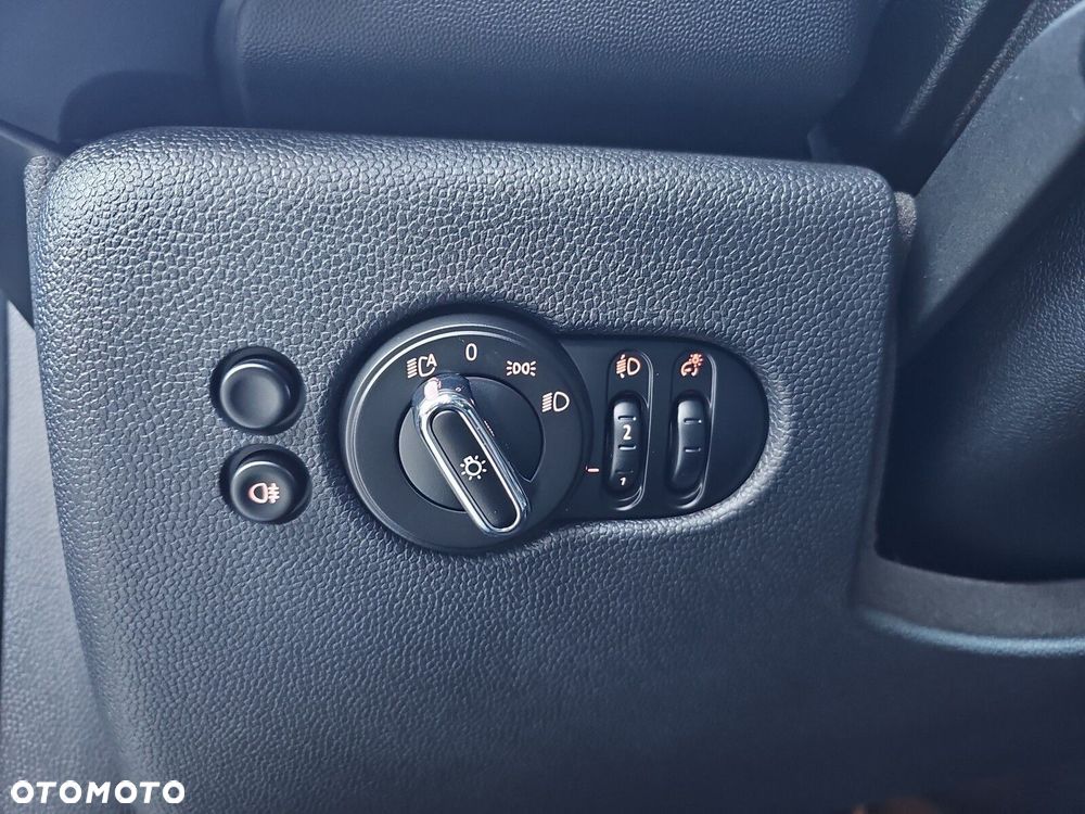 MINI Cooper Classic Trim - 31