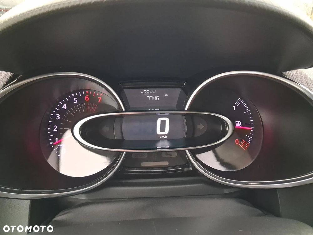 Renault Clio 1.2 16V Life - 15