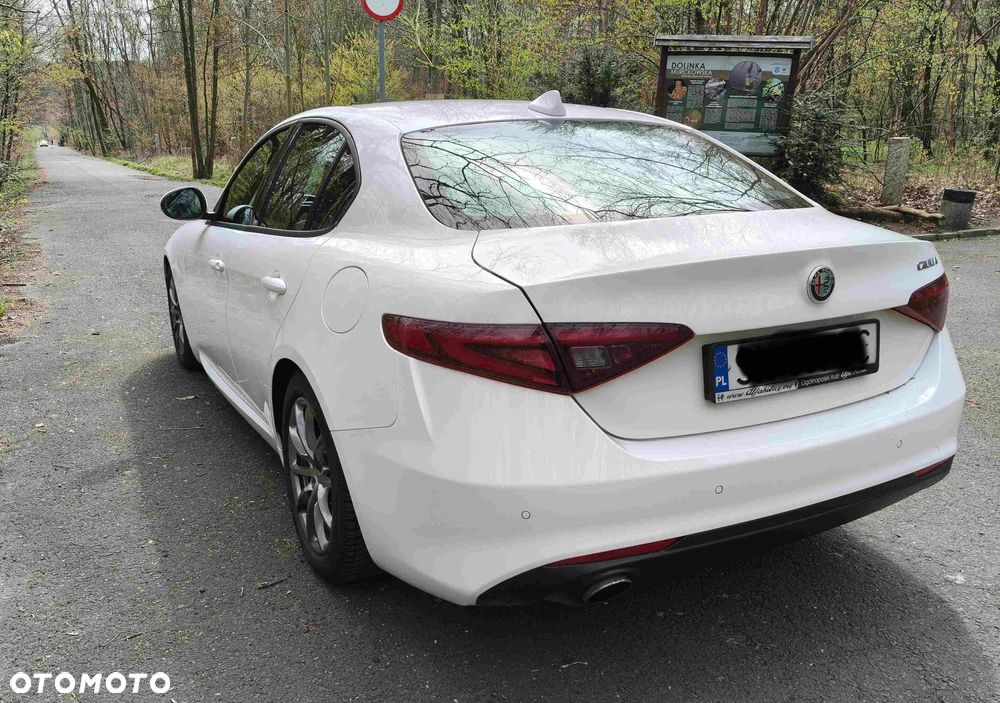 Alfa Romeo Giulia - 6