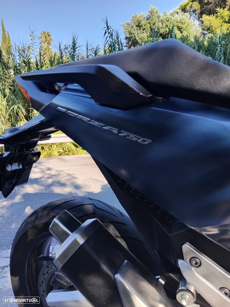 Honda Forza - 16