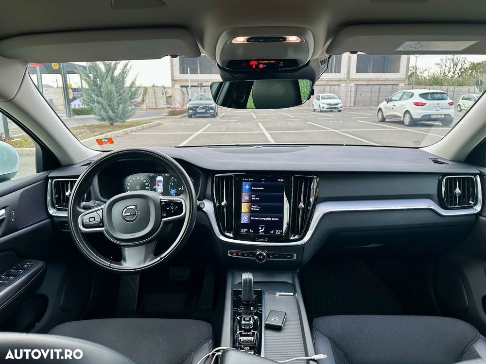 Volvo V60 B4 MHEV AT8 FWD Momentum Pro - 7