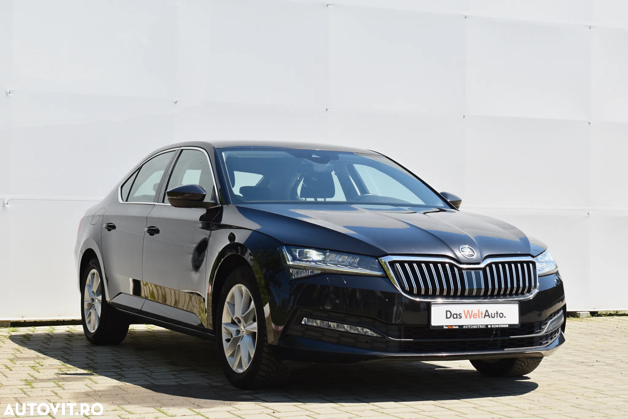 Skoda Superb 2.0 TDI DSG Ambition - 2