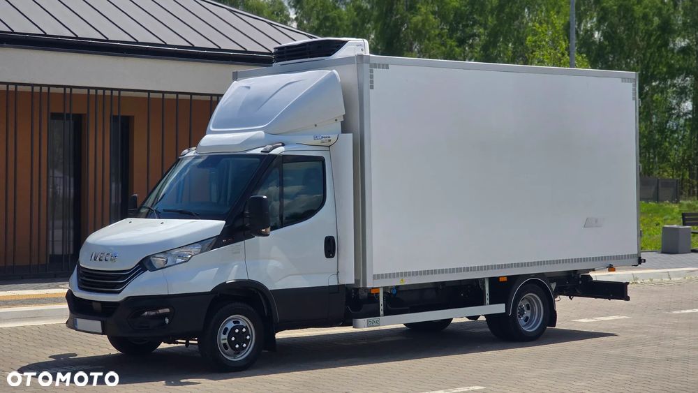 Iveco ❗️❗️DAILY 3.0 180Km 50C18 JAK NOWY ❗️❗️NOWY MODEL / ZABUDOWA 8 PALET DPR / CHŁODNIA MROŹNIA -32 +32 / ZASILANIE 230V / PIERWSZY WŁASCICIEL / NAVI / KAMERA COFANIA / TEMPOMAT / BLIŹNIAKI / GRUBA SCIANKA / AGREGAT CARRIER XARIOS 350 / WERSJA WZMOCNIONA / SERWIS ASO / SALON POLSKA / LIFT❗❗ JAK Z SALONU - NOWY -❗❗ - 28