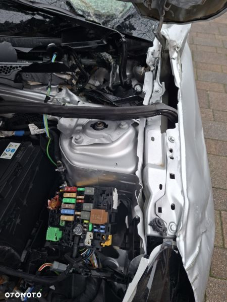 Opel Corsa 1.2 Direct Injection Turbo - 24