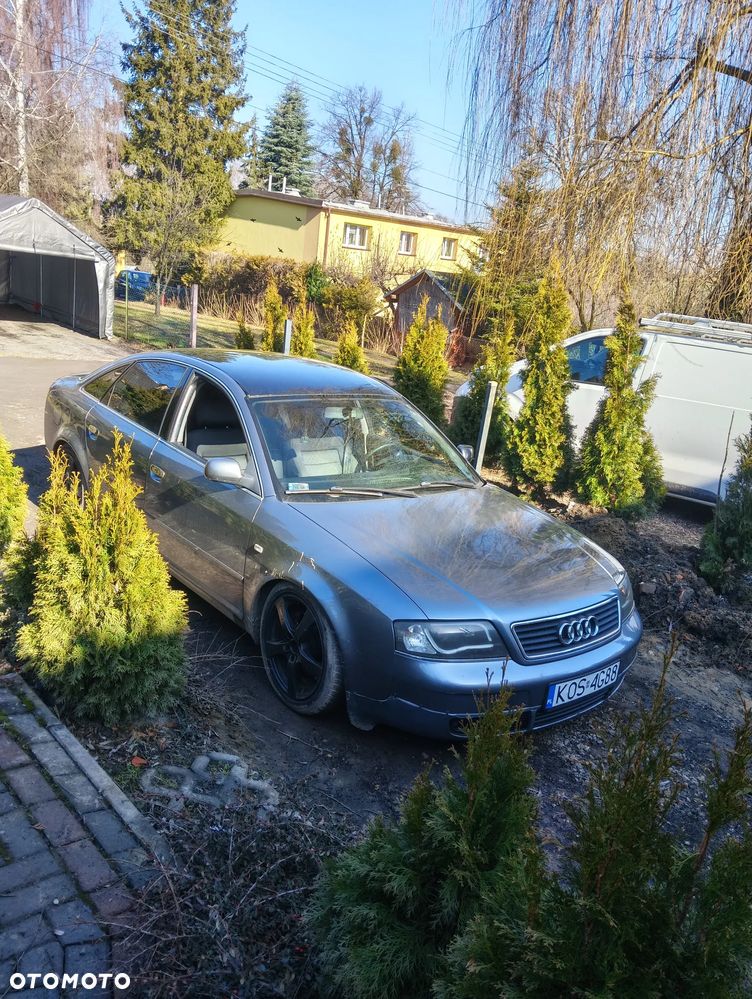 Audi A6 Limousine 2.4 - 5