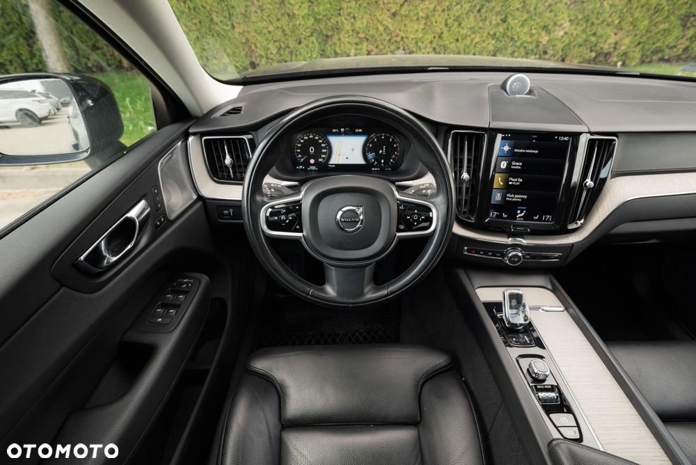 Volvo XC 60 B6 B AWD Ultimate Dark - 12