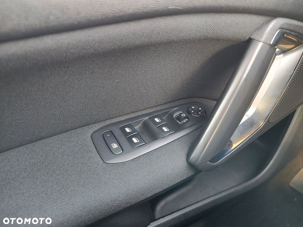 Peugeot 308 1.2 PureTech Active Pack S&S - 20