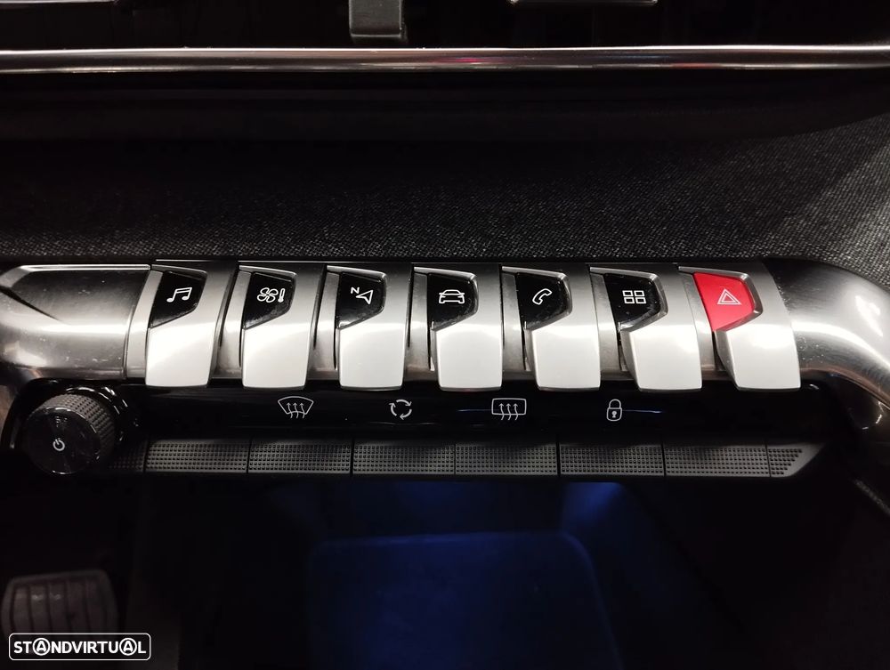 Peugeot 3008 1.5 BlueHDi GT EAT8 - 28