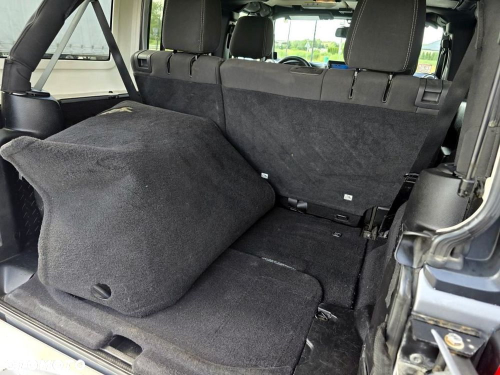 Jeep Wrangler 3.6 Unlim Sahara - 40