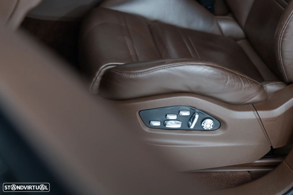 Porsche Cayenne Coupé E-Hybrid - 37