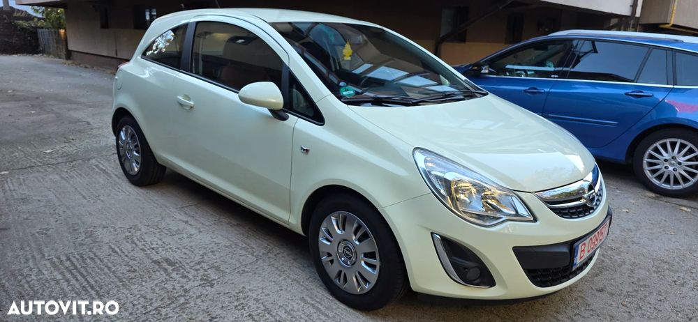 Opel Corsa 1.2 Essentia - 1