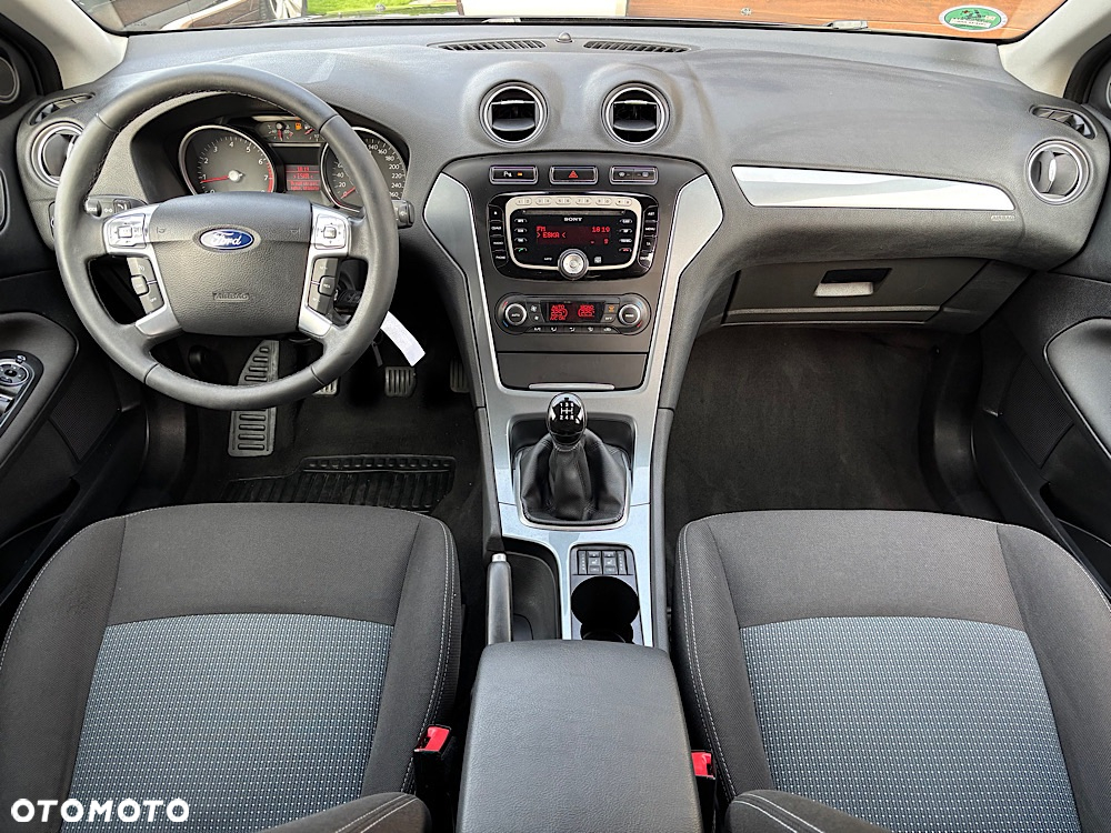 Ford Mondeo 2.0 FF Titanium - 24