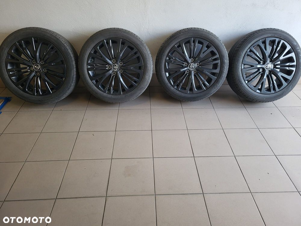 Toyota Yaris Cross - 13