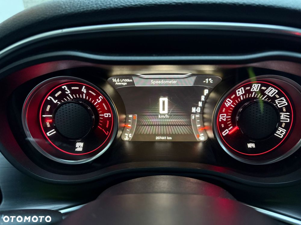 Dodge Challenger - 4