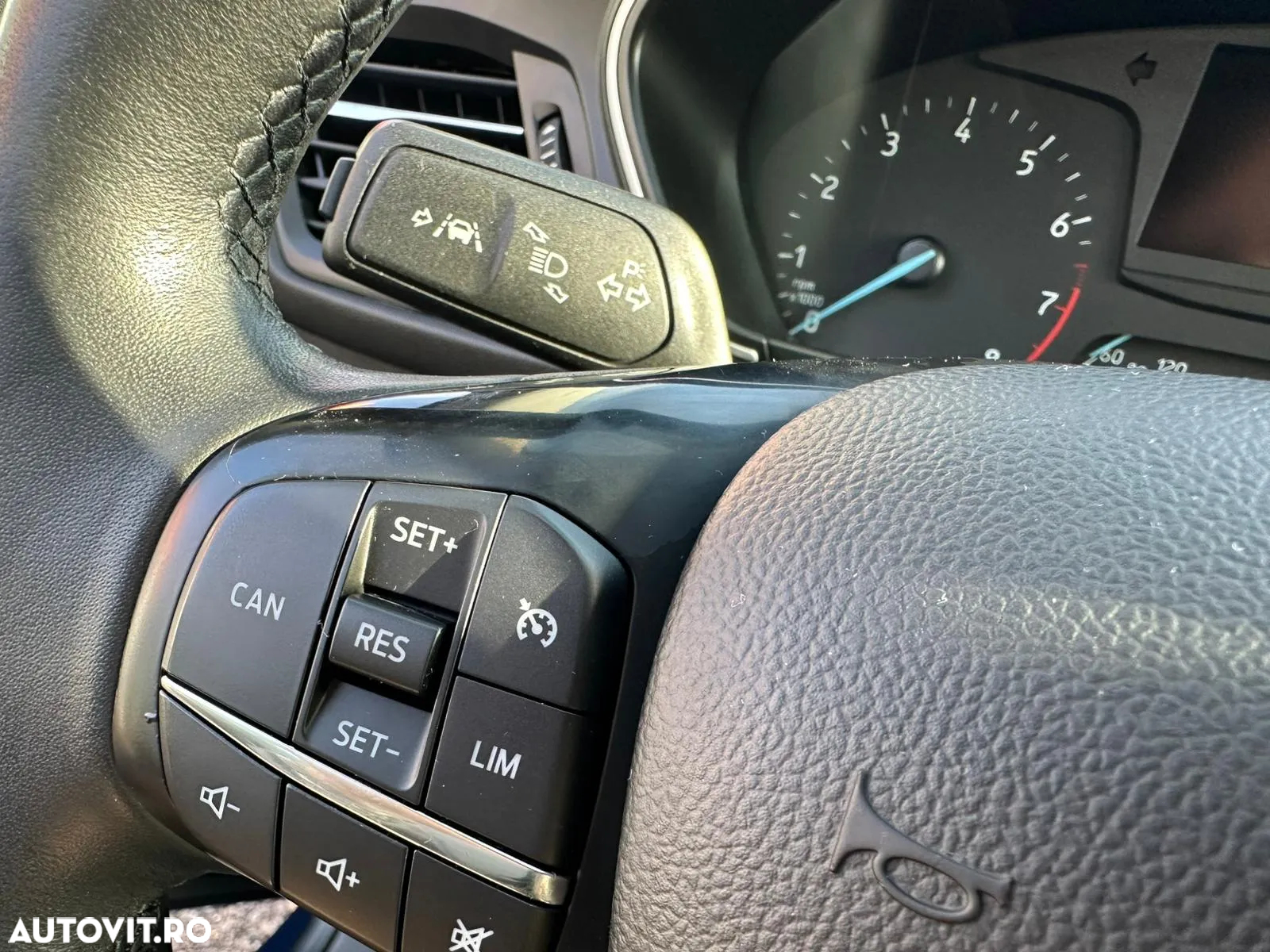 Ford Focus 1.0 EcoBoost Trend - 11