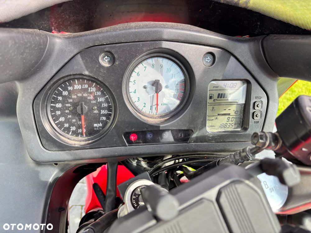 Honda VFR - 7