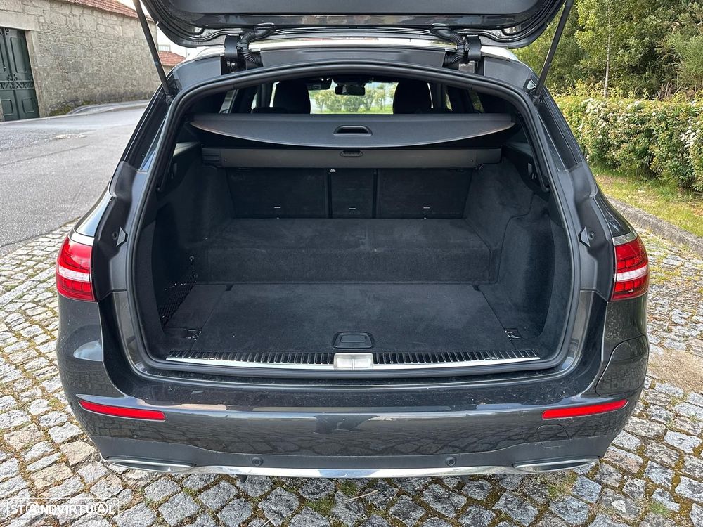 Mercedes-Benz E 300 de AMG Line - 17