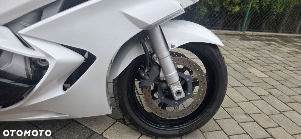 Yamaha FJR - 20