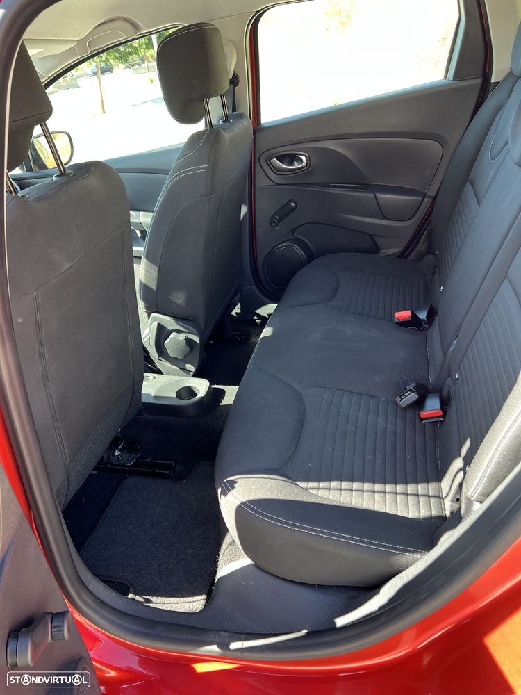 Renault Clio - 11