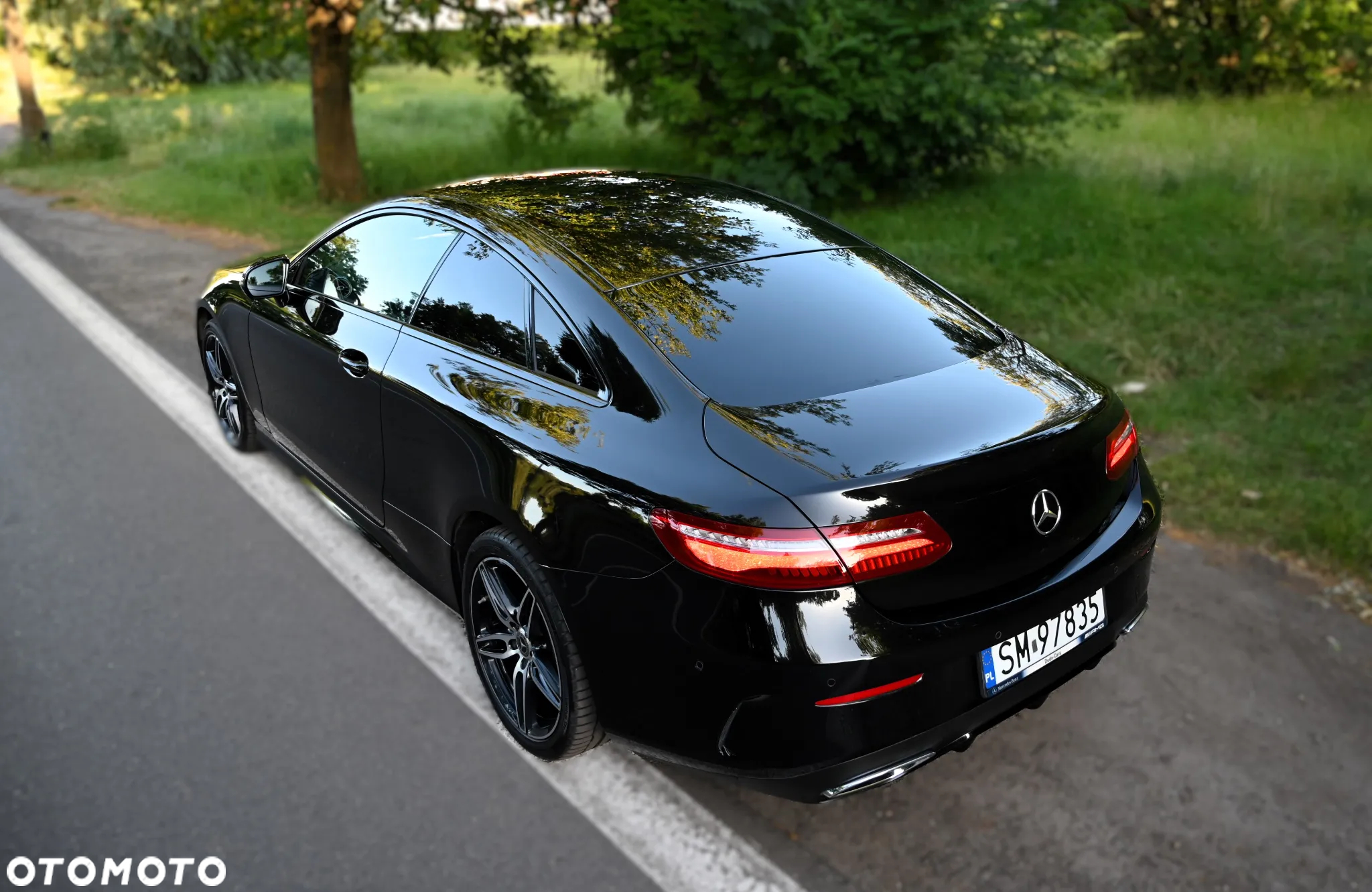 Mercedes-Benz Klasa E 220 d Coupe 4-Matic 9G-TRONIC - 22