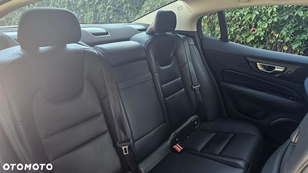 Volvo S60 B5 B AWD Plus Dark - 14