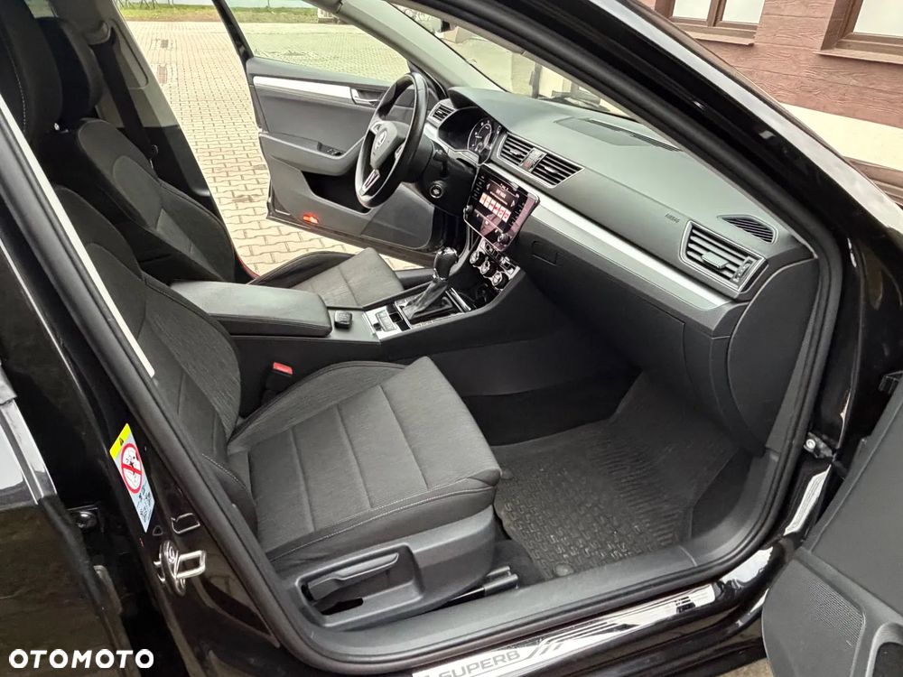 Skoda Superb 2.0 TDI L&K DSG - 17