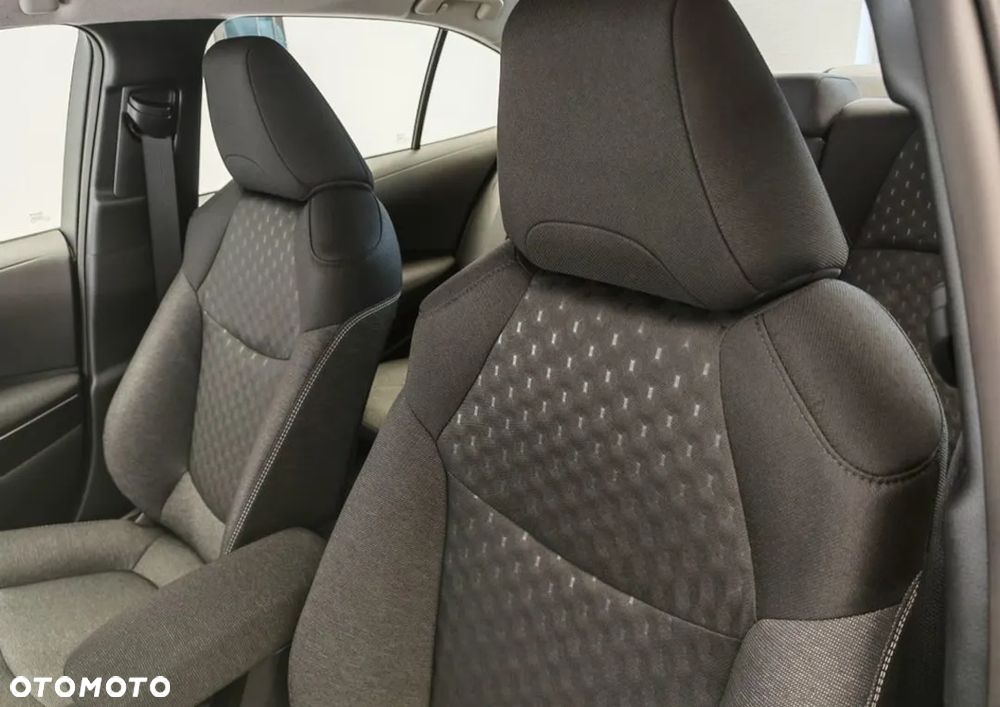 Toyota Corolla 1.8 Hybrid Comfort - 13