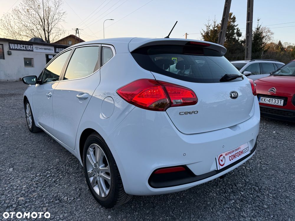 Kia Ceed 1.6 GDI Spirit - 8