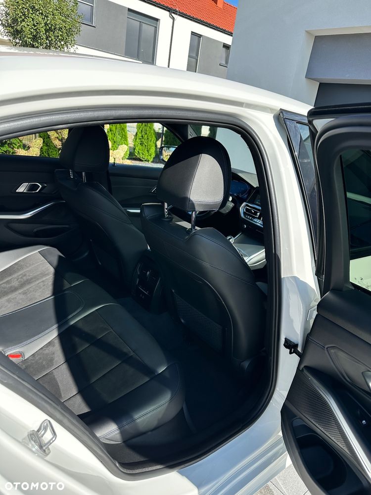 BMW Seria 3 M340d xDrive mHEV sport - 22