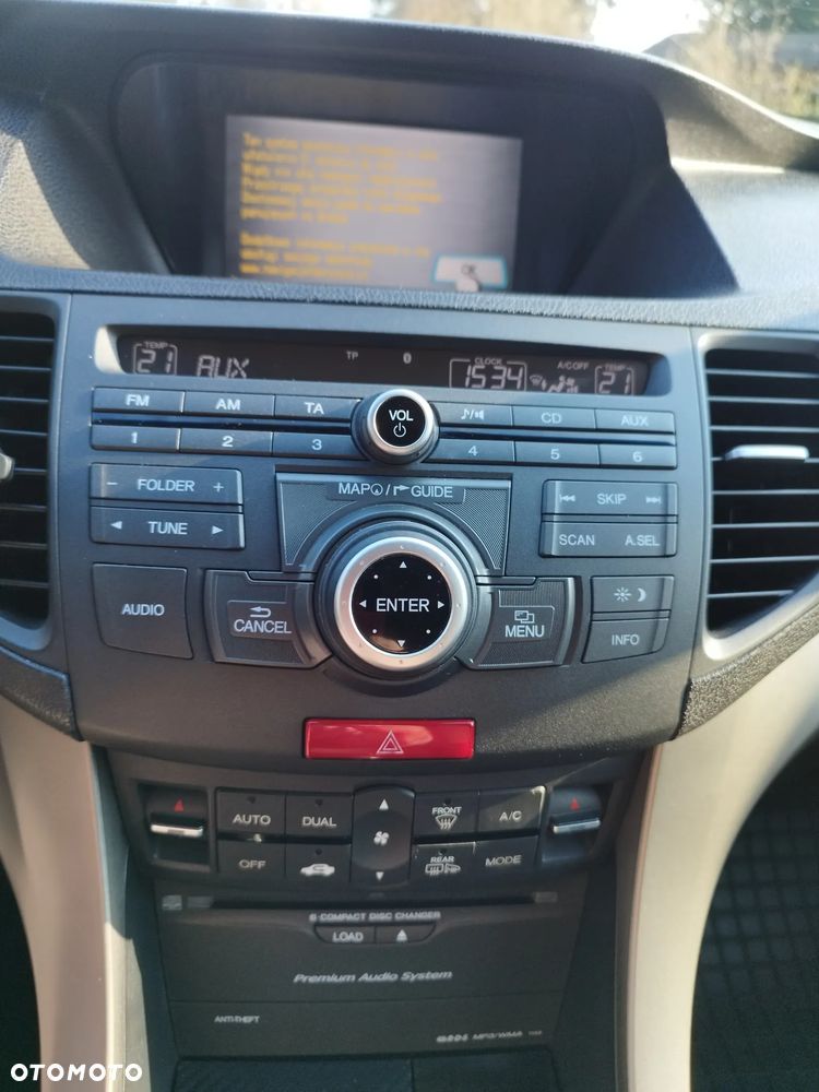 Honda Accord 2.0 Executive Nav - 25