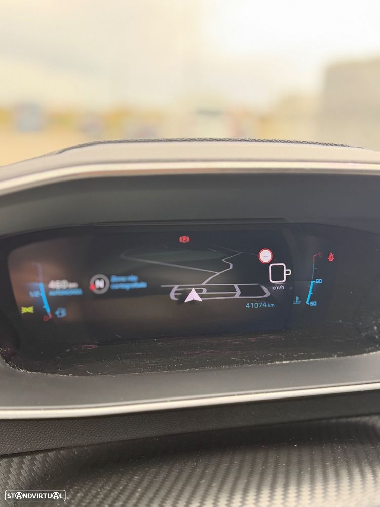 Peugeot 208 1.2 PureTech GT EAT8 - 18