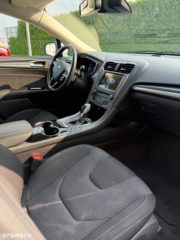 Ford Mondeo 2.0 Hybrid Titanium - 10